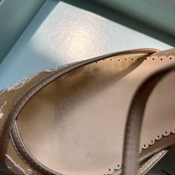 I am selling gently used wedding shoes. Comes with heel protectors in box. - Picture 4 of 4